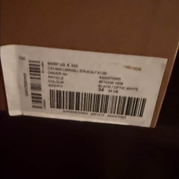 Burberry Kids 34 Unisex Mini Larkhall Low Top Sneaker Black and White. - Picture 9 of 11